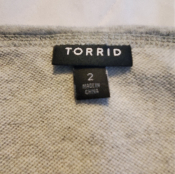 LIKE New off the shoulder "Love Ya Self" light weight sweatshirt (Torrid size 2) - Picture 2 of 4